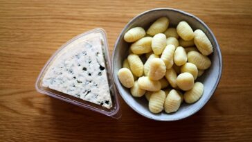 przepis na pulchne kopytka z serem z ziemniakami