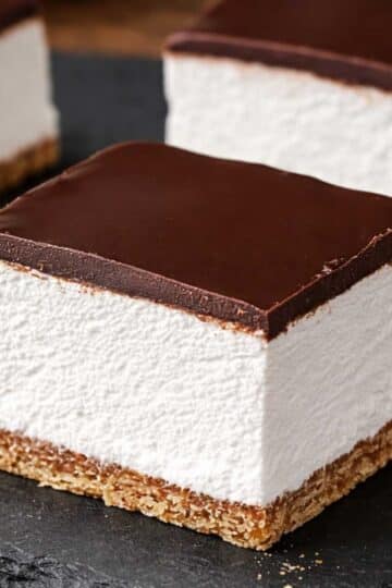 Ciasto Ptasie Mleczko na Spodzie Ciasteczkowym