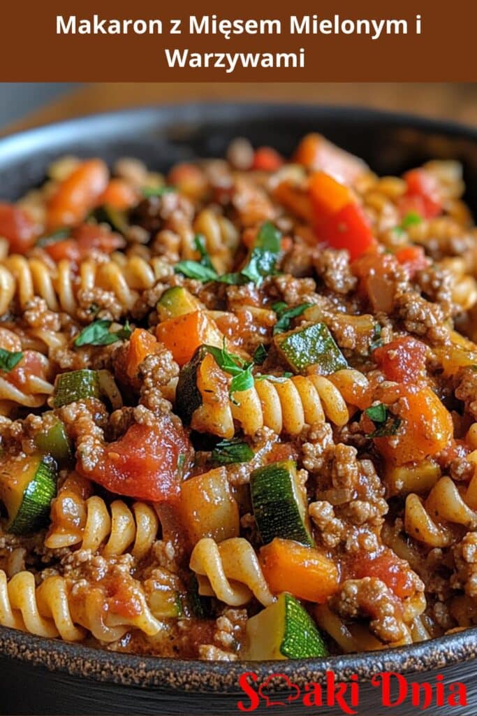 Makaron z Mięsem Mielonym i Warzywami 5 Kapusniak – 2024 11 06T203740.451 Smakidnia