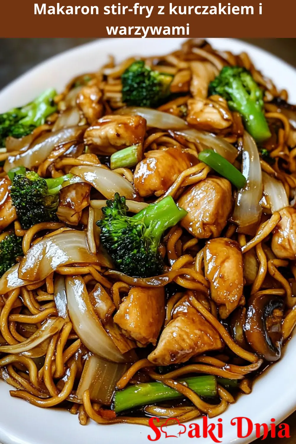 Makaron stir-fry z kurczakiem i warzywami