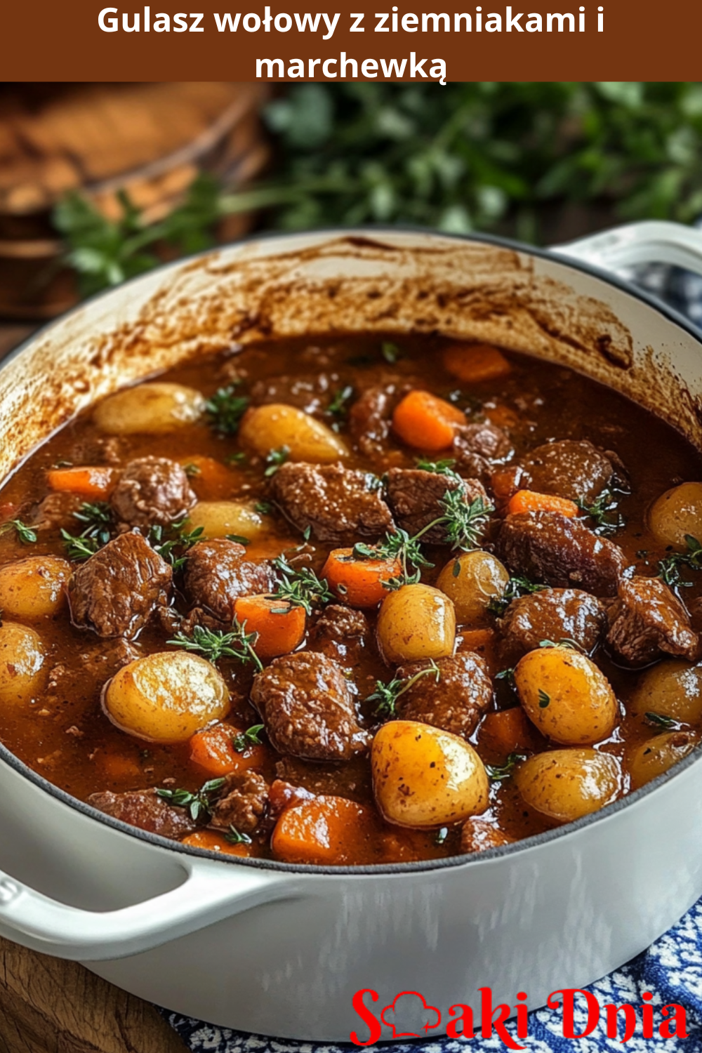 Gulasz wołowy z ziemniakami i marchewką