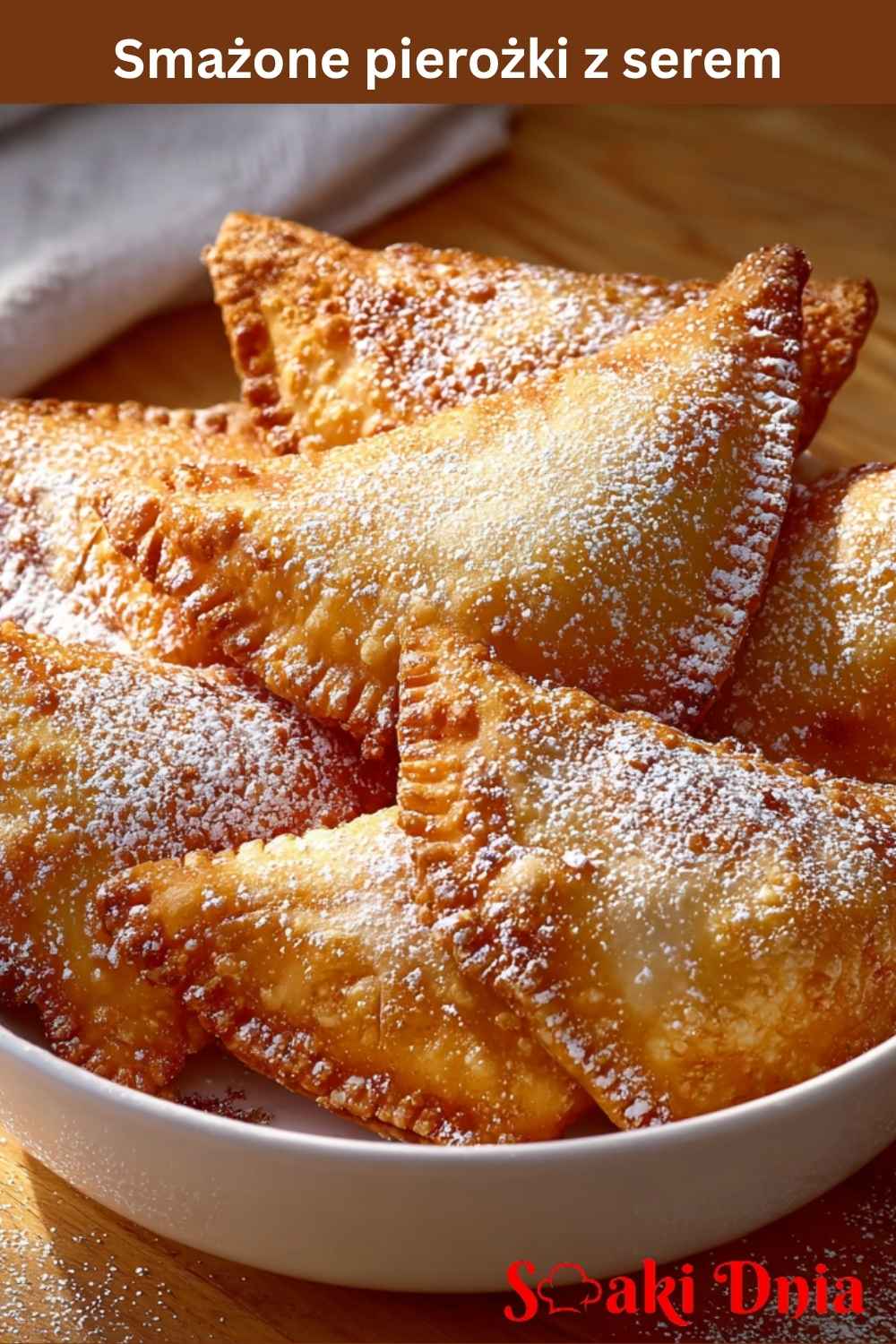 Smażone pierożki z serem