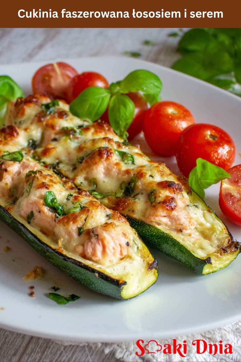 Cukinia faszerowana łososiem i serem