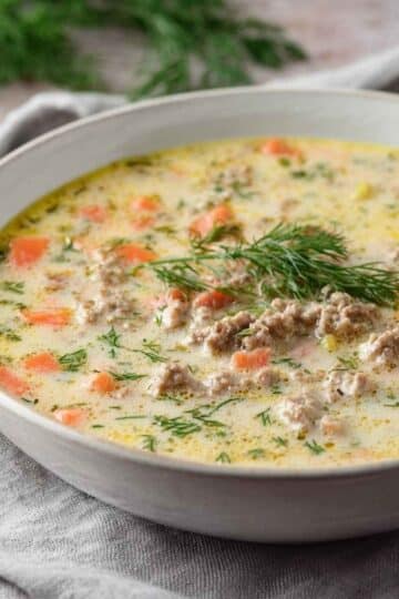 Zupa serowo-mięsna