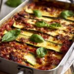 Zapiekanka z cukinii z mięsem i serem