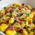Gnocchi z boczkiem i sosem à la carbonara – szybki włoski obiad w 15 minut 9 Gnocchi z boczkiem i sosem à la carbonara