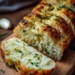 Leniwy chleb czosnkowy – prosty przepis na domowe pieczywo bez wyrabiania 9 Leniwy Chleb Czosnkowy