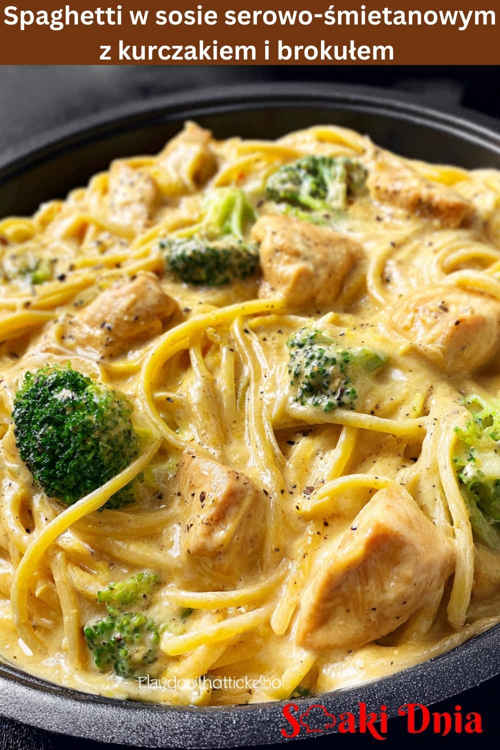 Spaghetti w sosie serowo-śmietanowym z kurczakiem i brokułem