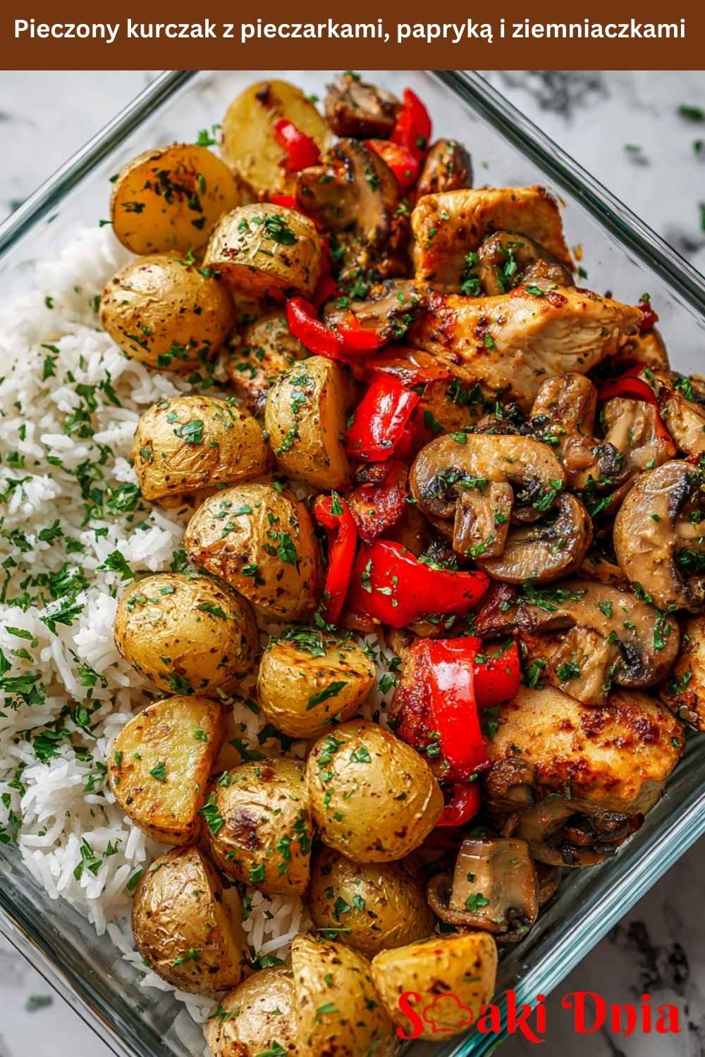 Pieczony kurczak z pieczarkami, papryką i ziemniaczkami