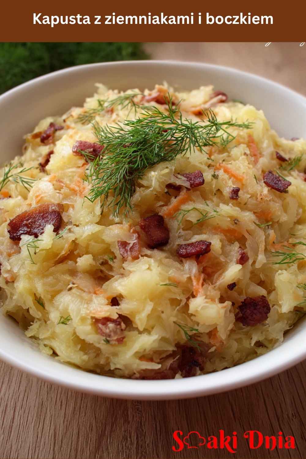 Kapusta z ziemniakami i boczkiem – tradycyjny, domowy smak