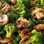 Brokuły z pieczarkami w czosnku – szybki przepis w 15 minut