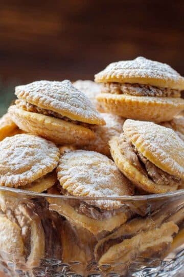 Orzeszki – ciasteczka z foremek z kremem