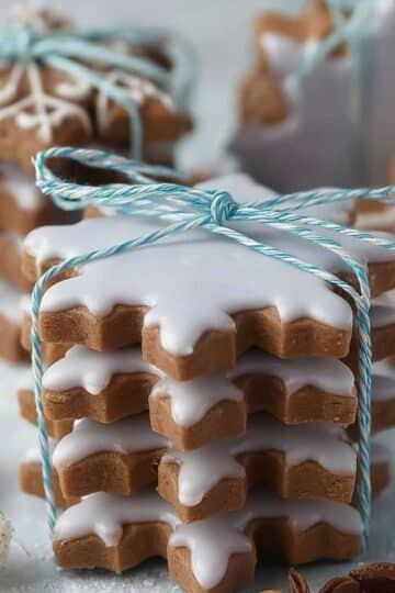 Miękkie pierniczki lukrowane