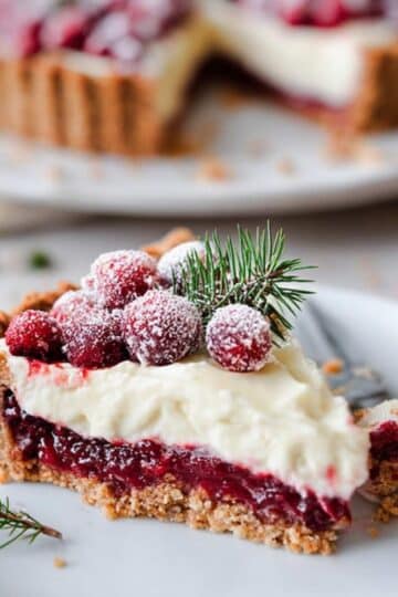 Tarta z żurawiną i kremem śmietankowym – elegancki deser na zimę 7 Tarta z żurawiną i kremem śmietankowym