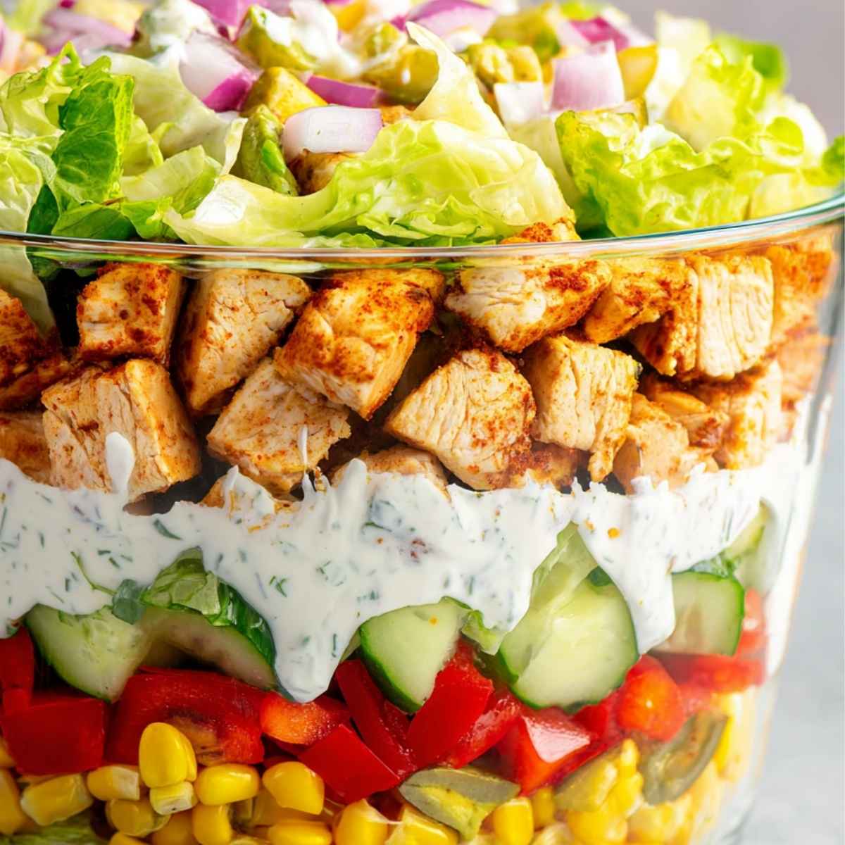 Sałatka gyros – szybka i pyszna przekąska na Sylwestra i imprezy