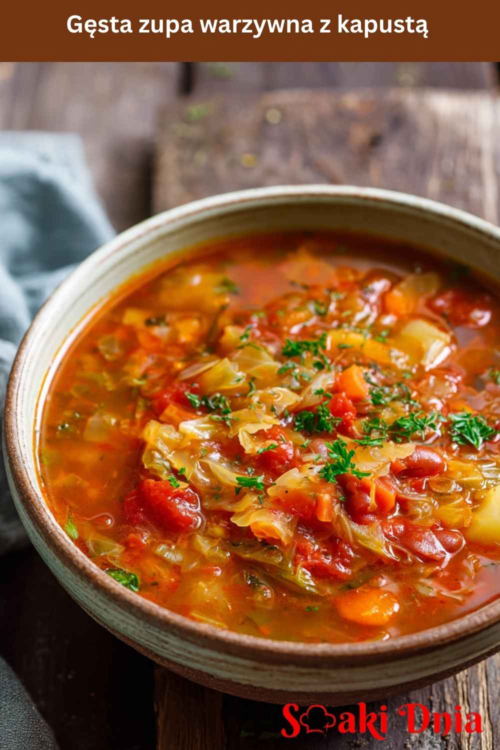 Gęsta zupa warzywna z kapustą