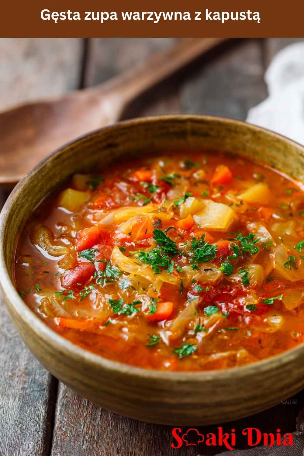 Gęsta zupa warzywna z kapustą