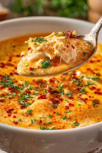 Kremowa zupa z kurczakiem, serkiem topionym i pomidorami – rozgrzewający klasyk 12 Kremowa zupa z kurczakiem, serkiem topionym i pomidorami – rozgrzewający klasyk