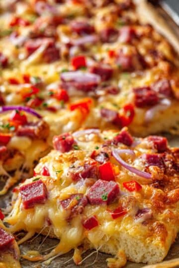 Schüttelpizza – pizza z ciasta wylewanego z blachy