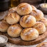 Bułki poznańskie – domowe, chrupiące i pachnące jak z piekarni