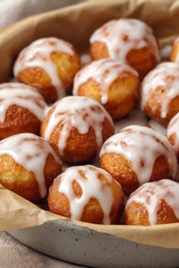 Mini pączki jogurtowe – miękkie i puszyste w kilka minut 22 Mini pączki jogurtowe