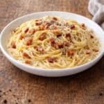 Spaghetti Carbonara – klasyczny przepis krok po kroku
