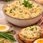 Sałatka jajeczna jak u babci – prosty domowy przepis