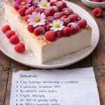 Sernik na skyrach z malinami