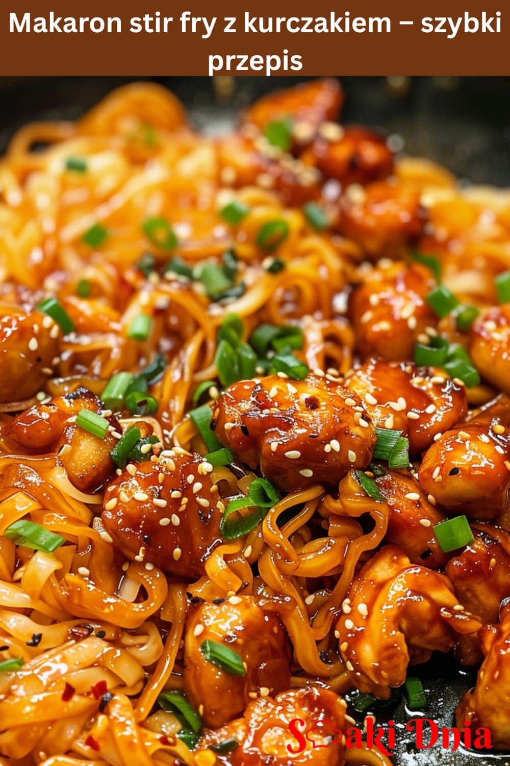 Makaron stir fry z kurczakiem – szybki przepis 7 Makaron stir-fry z kurczakiem w sosie słodko-sojowym