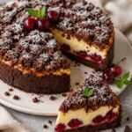 Sernik z wiśniami i kruszonką – prosty przepis