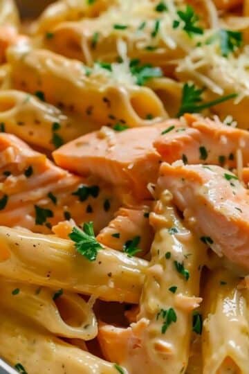 Penne z łososiem w kremowym sosie 9 Penne z łososiem w kremowym sosie